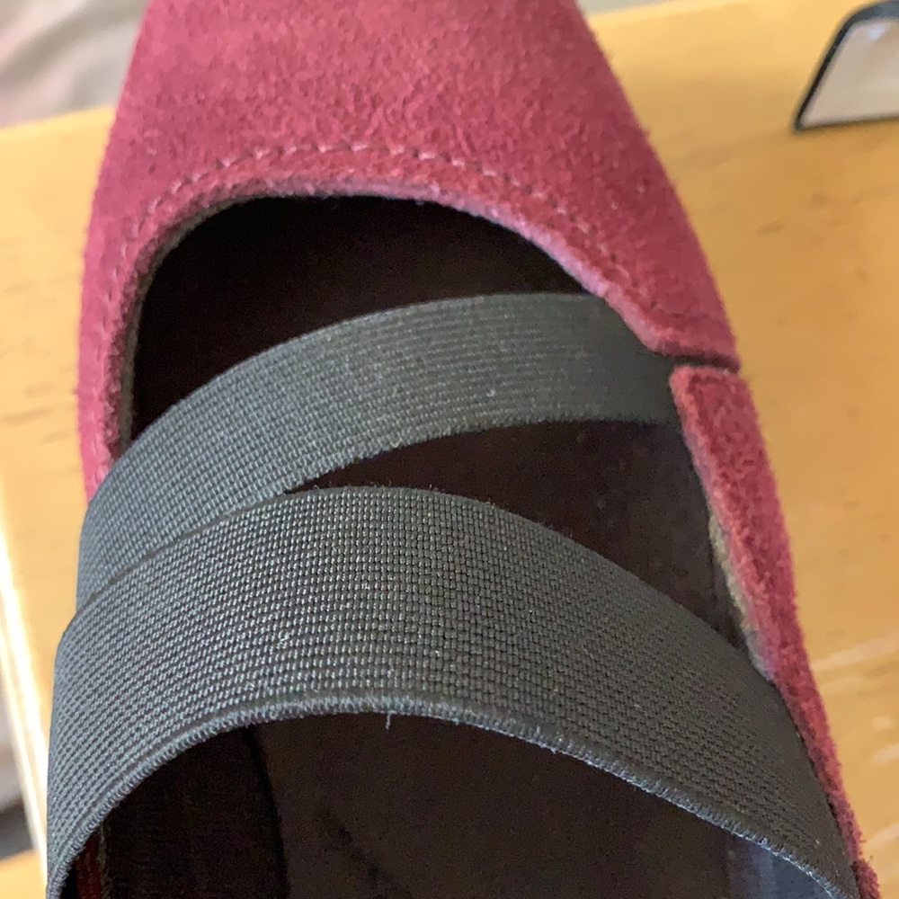 Clarks Burgundy & black Leather Upper like new 7 - Picture 4 of 8